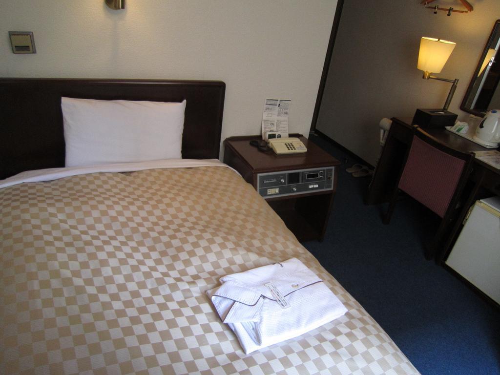 Nagoya Summit Hotel Room photo